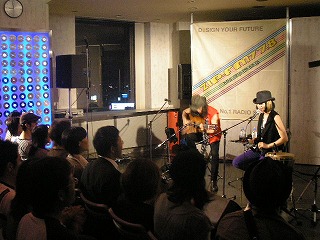 ロックオン前夜。